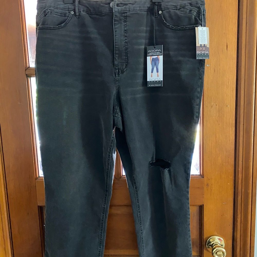 Adora by Sophia Vergara NWT Black distresses Jeans. Size 20